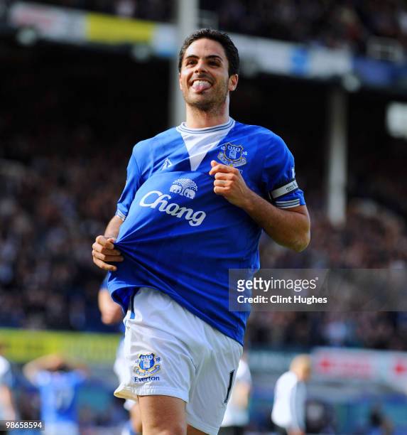 Mikel Arteta of Everton celebrates after scoring the winning goal from the penalty spot during the Barclays Premier League match between Everton and...