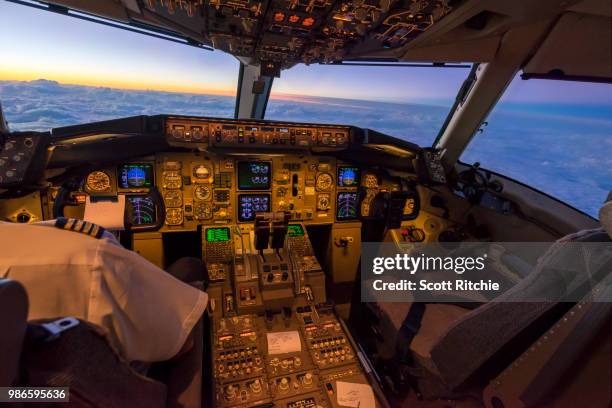 b767-300er-flight-deck.jpg?s=