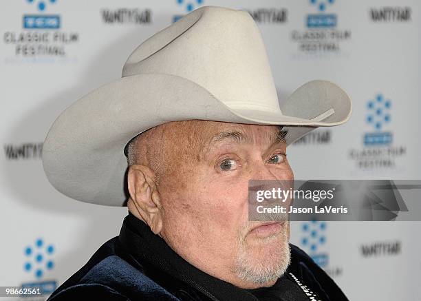 Actor Tony Curtis attends the 2010 TCM Classic Film Festival opening night gala and premiere of "A Star is Born" at Grauman's Chinese Theatre on...