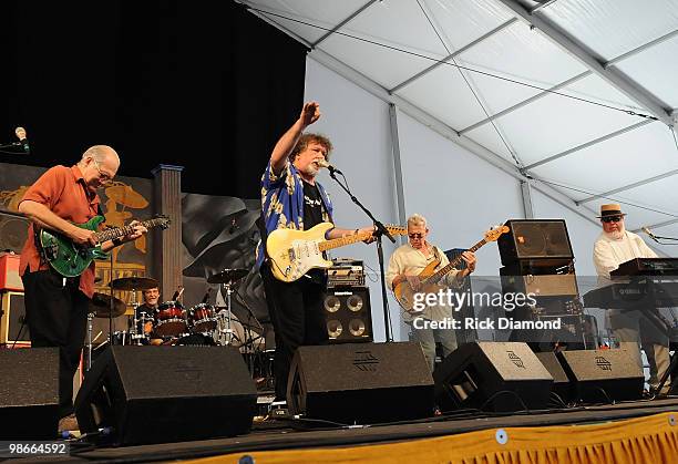 The Radiators Now 623 The Radiators Photos & High Res Pictures - Getty Images