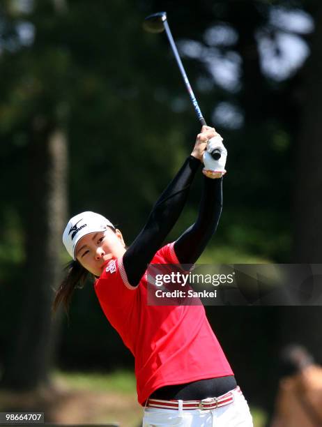 Mayu Hattori hits a tee shot during the final round of the 29th Fuji Sankei Ladies Classic at Kawana Hotel Golf Course on April 25, 2010 in Kawana,...