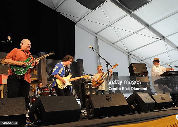 The Radiators Now 623 The Radiators Photos & High Res Pictures - Getty Images