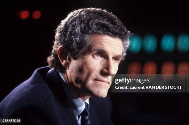 Le réalisateur Claude Lelouch à '7 sur 7' le 15 avril 1990 à Paris, France.