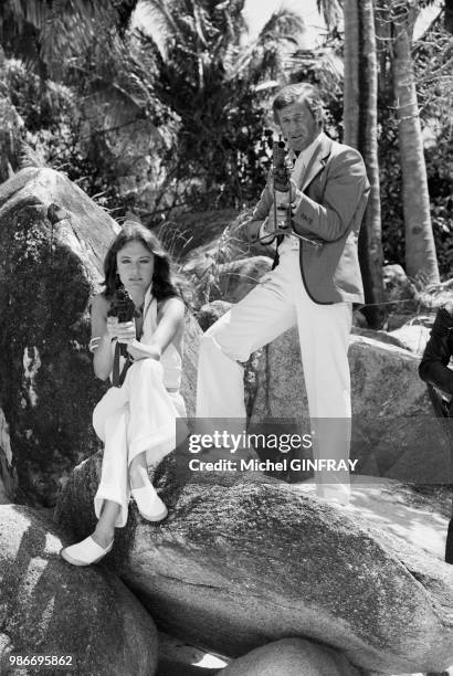 Jacqueline Bisset et Jean-Paul Belmondo lors du tournage du film 'Le Magnifique' réalisé par Philippe de Broca au Mexique, en mai 1973.