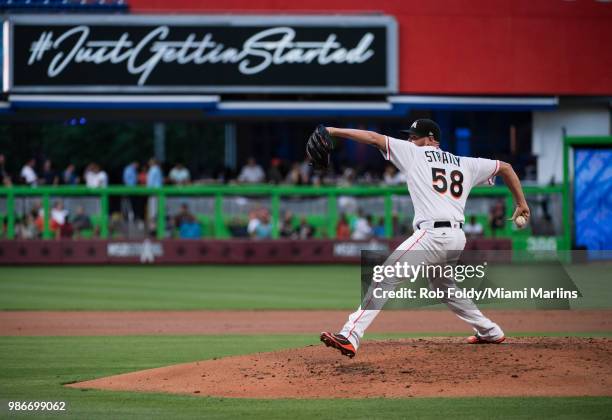 Dan Straily of the Miami Marlins pitches during the game against the Arizona Diamondbacks at Marlins Park on June 25, 2018 in Miami, Florida.