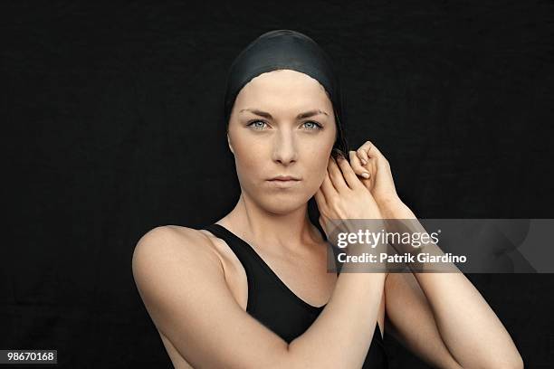 swimmer - giardino stock pictures, royalty-free photos & images