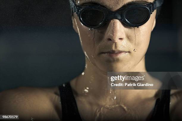 swimmer - giardino stock pictures, royalty-free photos & images