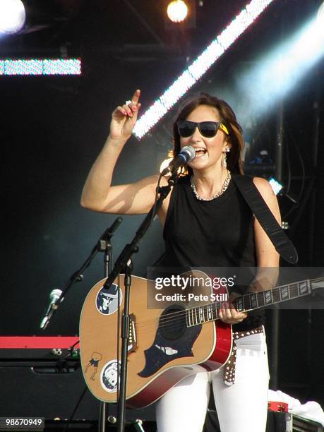 Tunstall performs on stage on Day 2 of 'Hard Rock Calling' on June 29th, 2008 in Hyde Park, London, England.