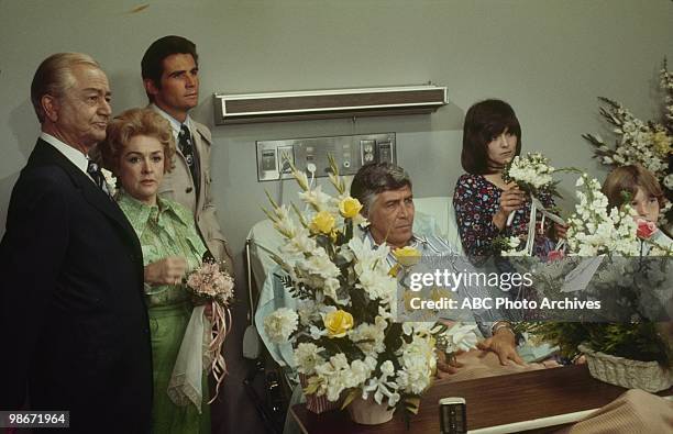 House of Mirrors" - Aired on October 10, 1972. ROBERT YOUNG;ELENA VERDUGO;JAMES BROLIN;PATRICK O'NEAL;BRENDA VACCARO;STEVE SHERMAN