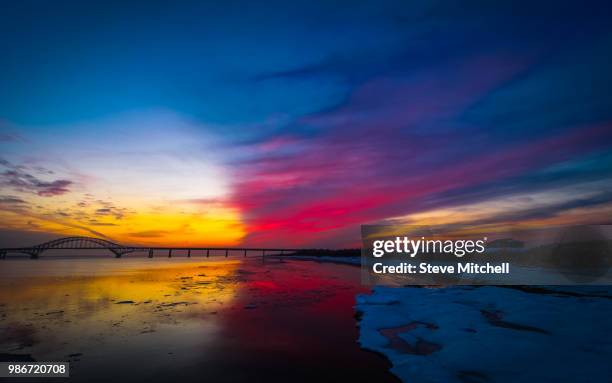 sunset colors @ robert moses bridge - robert moses bridge stockfoto's en -beelden