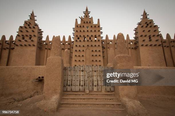 djénné,mali - mosquée photos et images de collection