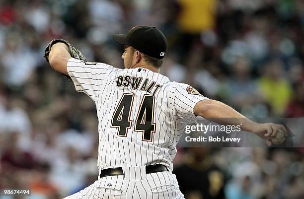 Pitcher Roy Oswalt of the Houston Astros throws against the PIttsburgh Pirates at Minute Maid Park on April 23, 2010 in Houston, Texas.