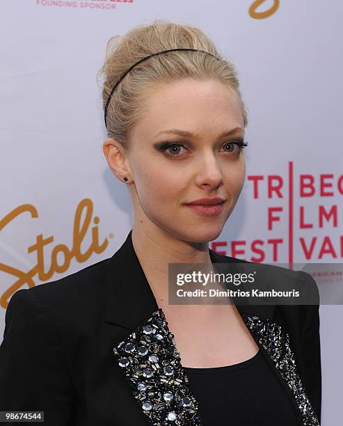 Amanda Seyfried attends the "Letters to Juliet" premiere during the 9th Annual Tribeca Film Festival at the La Bottega on April 25, 2010 in New York...