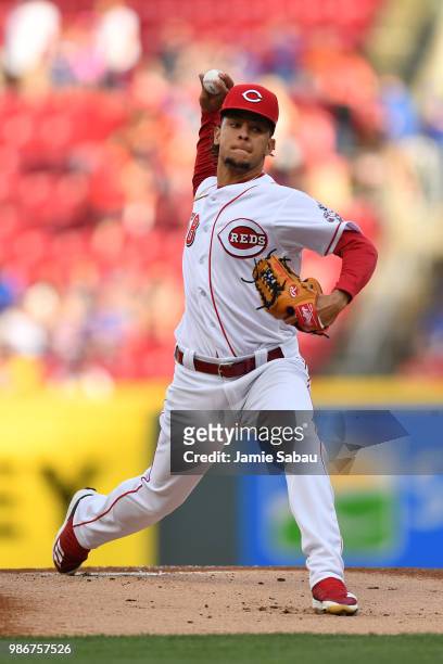 Luis Castillo of the Cincinnati Reds pitches against the Chicago Cubs at Great American Ball Park on June 22, 2018 in Cincinnati, Ohio.