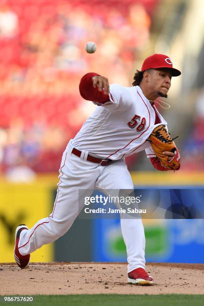 Luis Castillo of the Cincinnati Reds pitches against the Chicago Cubs at Great American Ball Park on June 22, 2018 in Cincinnati, Ohio.