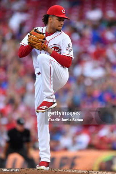 Luis Castillo of the Cincinnati Reds pitches against the Chicago Cubs at Great American Ball Park on June 22, 2018 in Cincinnati, Ohio.