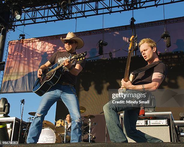 Jason Aldean performs at The 2010 Stagecoach Music Festival at The Empire Polo Club on April 25, 2010 in Indio, California.