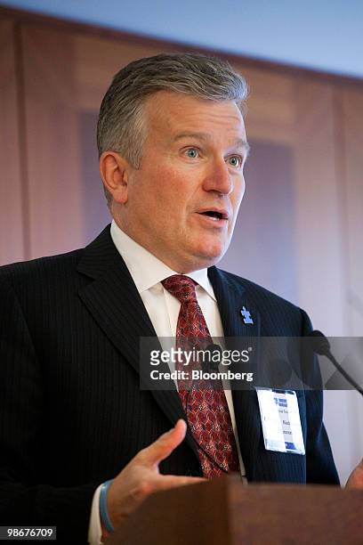Duncan Niederauer, chief executive officer of NYSE Euronext, speaks at the Foreign Policy Association's Global Financial Forum in New York, U.S., on...