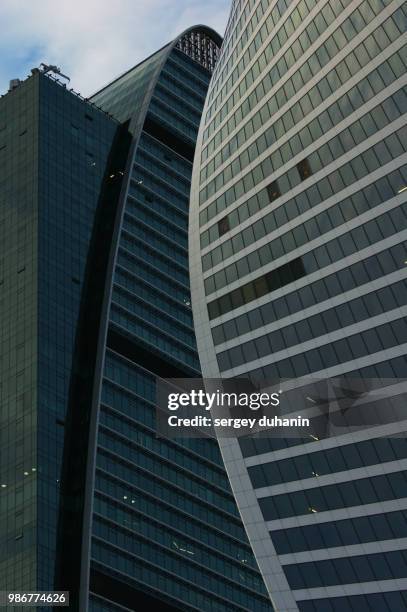 tower evolution 5. moscow-city - evolution tower moscow stock pictures, royalty-free photos & images