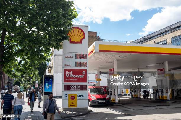 Shell petrol station in London. London is the Capital city of England and the United Kingdom, it is located in the south east of the country, in 2017...