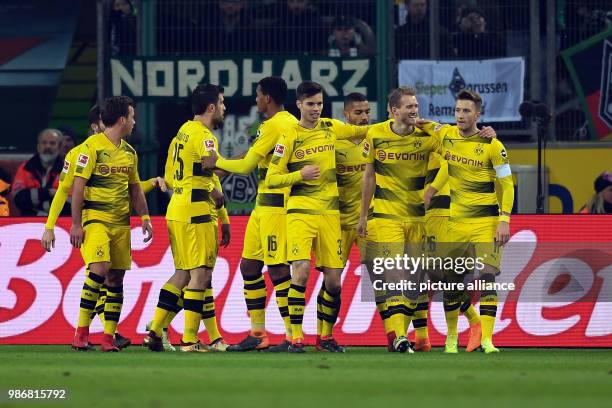February 2018, Germany, Moenchengladbach: Bundesliga soccer match Borussia Moenchengladbach vs Borussia Dortmund in the Borussia Park stadium:...