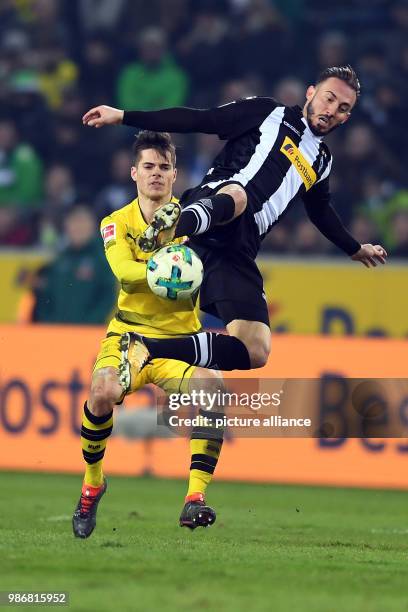 February 2018, Germany, Moenchengladbach: Bundesliga soccer match Borussia Moenchengladbach vs Borussia Dortmund in the Borussia Park stadium:...