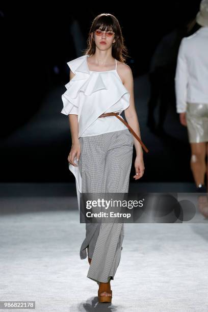 Mayka Merino walks the runway at the Antonio Miro show during the Barcelona 080 Fashion Week on June 27, 2018 in Barcelona, Spain.