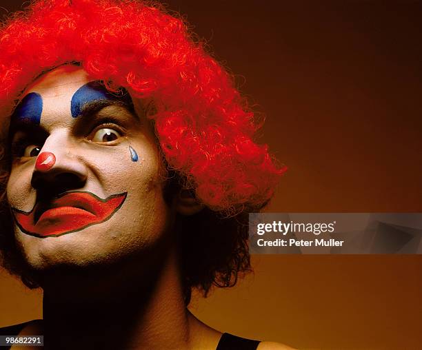 sinister looking clown - scary clown 個照片及圖片檔