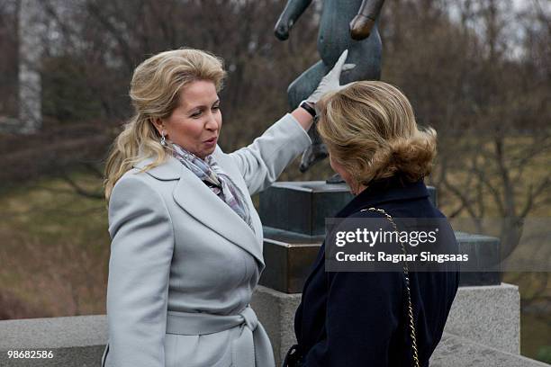 Svetlana Medvedeva , wife of Russian president Dmitry Medvedev, and Queen Sonja of Norway visit the Vigeland Sculpture Park on April 26, 2010 in...