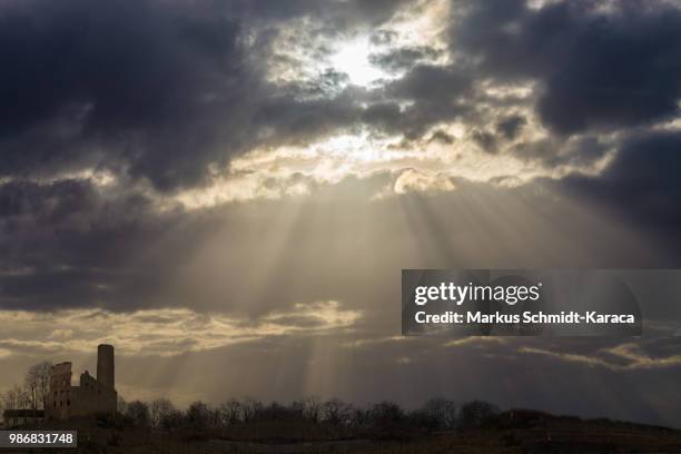 castle in dramatic light - markus schmidt stock pictures, royalty-free photos & images