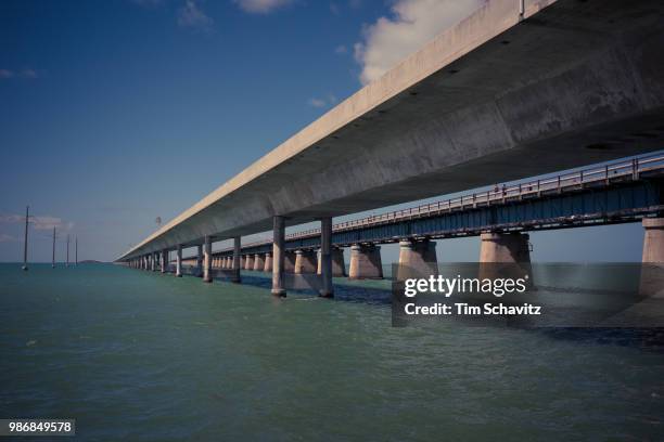 seven mile bridge, florida keys - seven mile bridge stock pictures, royalty-free photos & images