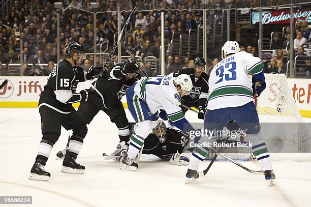 Vancouver Canucks Ryan Kesler in action vs Los Angeles Kings goalie Jonathan Quick . Game 4. Los Angeles, CA 4/21/2010 CREDIT: Robert Beck