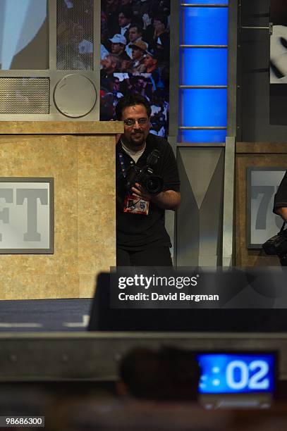 Portrait of Sports Illustrated photographer David Bergman at Radio City Music Hall. New York, NY 4/22/2010 CREDIT: David Bergman