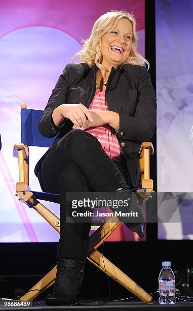 Actress Amy Poehler talks with reporters at the NBC Universal Summer Press Day on April 26, 2010 in Pasadena, California.