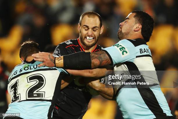 Simon Mannering of the Warriors charges forward during the round 16 NRL match between the New Zealand Warriors and the Cronulla Sharks at Mt Smart...