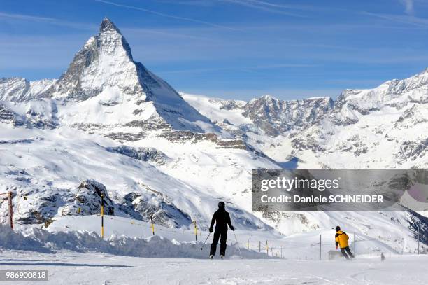 switzerland, canton of vaud, zermatt ski resort, matterhorn - vaud canton stockfoto's en -beelden