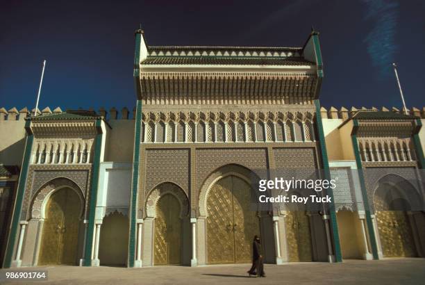 morrocan palace doors dpi - dpi photos et images de collection