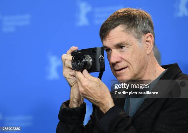 February 2018, Germany, Berlin, Berlinale, photocall, 'Don't Worry, He Won't Get Far on Foot': Director Gus Van Sant. The film runs in the...