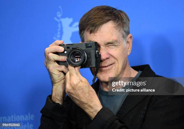 February 2018, Germany, Berlin, Berlinale, photocall, 'Don't Worry, He Won't Get Far on Foot': Director Gus Van Sant. The film runs in the...