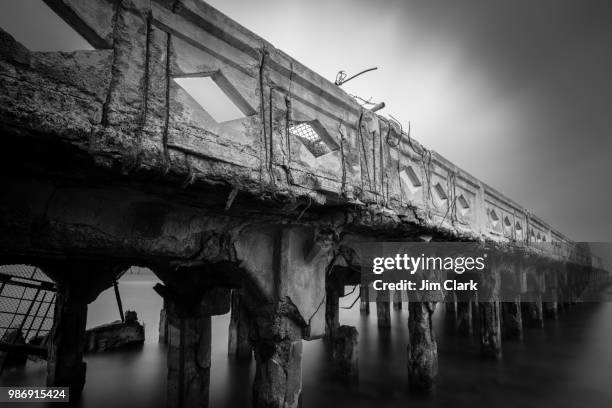 old mala pier - clark bridge stock-fotos und bilder