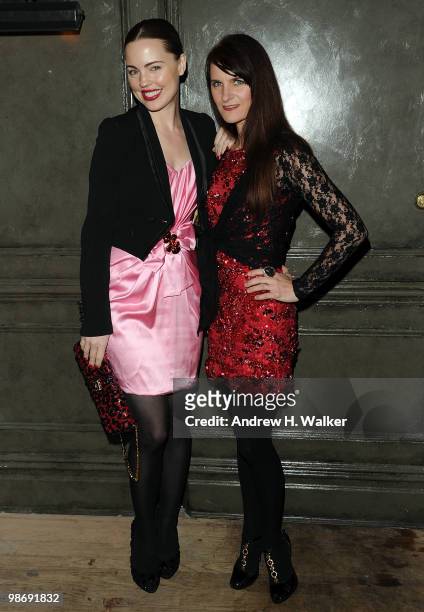 Melissa George and Megan DiCiurcio attend the Art Ruby dinner to celebrate Richard Phillips at The Lion on April 26, 2010 in New York City.