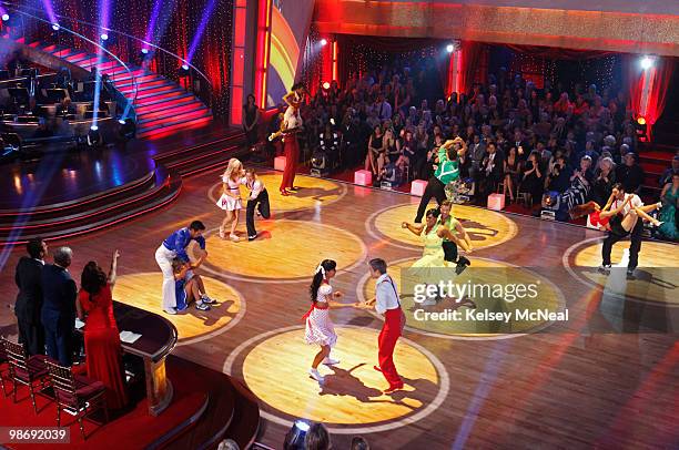 Episode 1006 - This week on "Dancing with the Stars," the competition heated up as the remaining couples took on a new challenge with the Samba or...