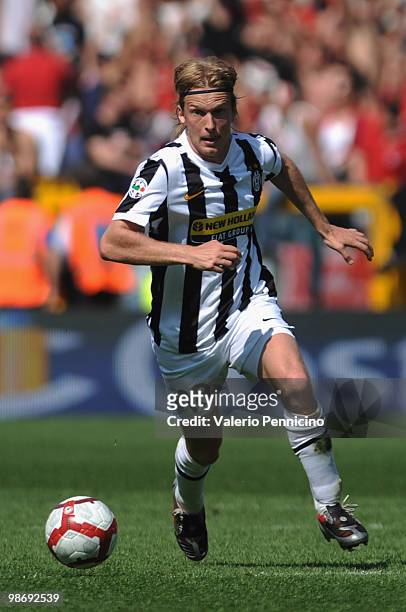 Christian Poulsen of Juventus FC in action during the Serie A match between Juventus FC and AS Bari at Stadio Olimpico on April 25, 2010 in Turin,...