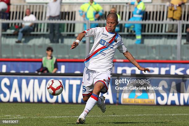 Takayuki Morimoto of Catania Calcio in action during the Serie A match between AS Livorno Calcio and Catania Calcio at Stadio Armando Picchi on April...