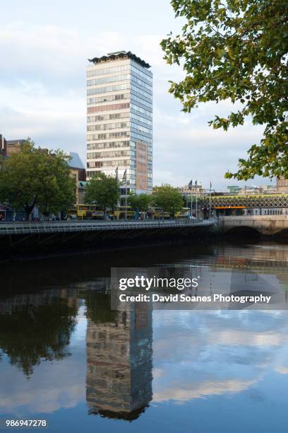liberty hall building, dublin city - david soanes stock pictures, royalty-free photos & images