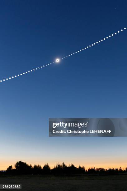 usa. idaho. idaho falls. rexburg. total eclipse of the sun of august 21, 2017. rosary showing the main phases of the eclipse. - idaho falls stock pictures, royalty-free photos & images
