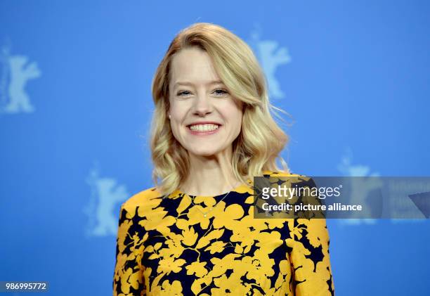 February 2018, Germany, Berlin: Berlinale 2018, photocall, 'Mein Bruder heißt Robert und ist ein Idiot' : Actress Julia Zange. Photo: Britta...