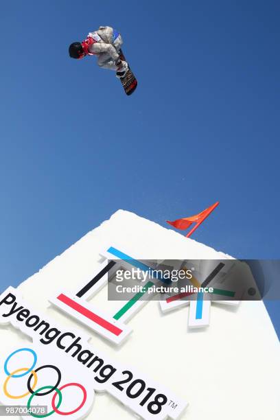 February 2018, South Korea, Pyeongchang, Olympics, Snowboard big air, womens, finals, Alpensia Ski Jump Centre: Jamie Anderson from the USA in...