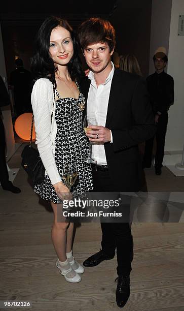 Sophie Ellis Bextor and Richard Jones attend the launch party for Samsung 3D Television at the Saatchi Gallery on April 27, 2010 in London, England.