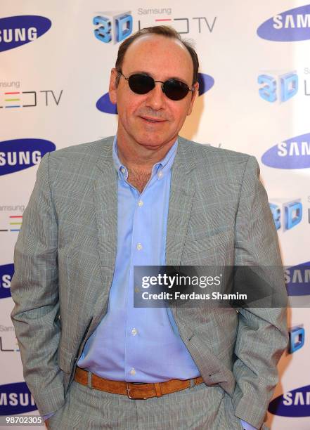 Kavin Spacey attends the launch party for Samsung 3D Television at Saatchi Gallery on April 27, 2010 in London, England.